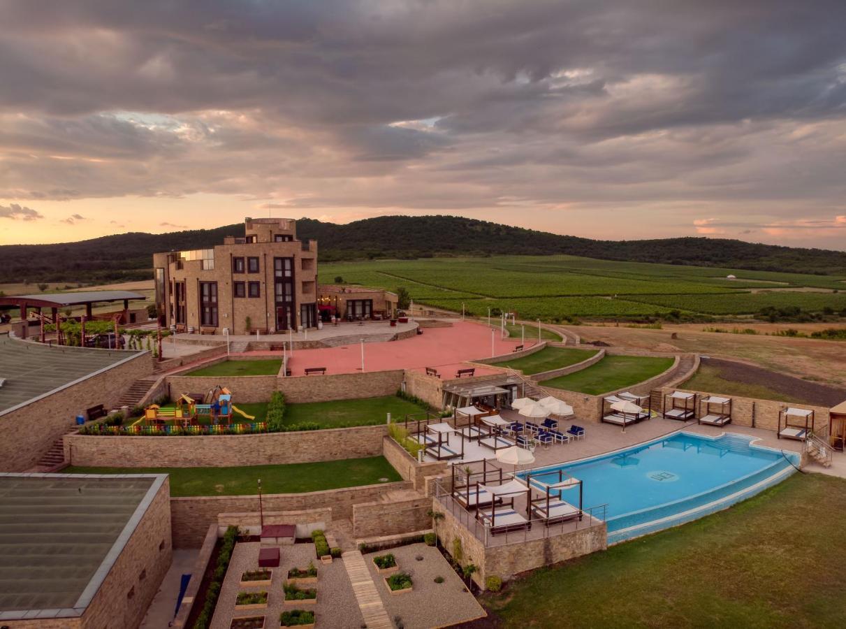 Hotel Soli Invicto Elenovo  Экстерьер фото