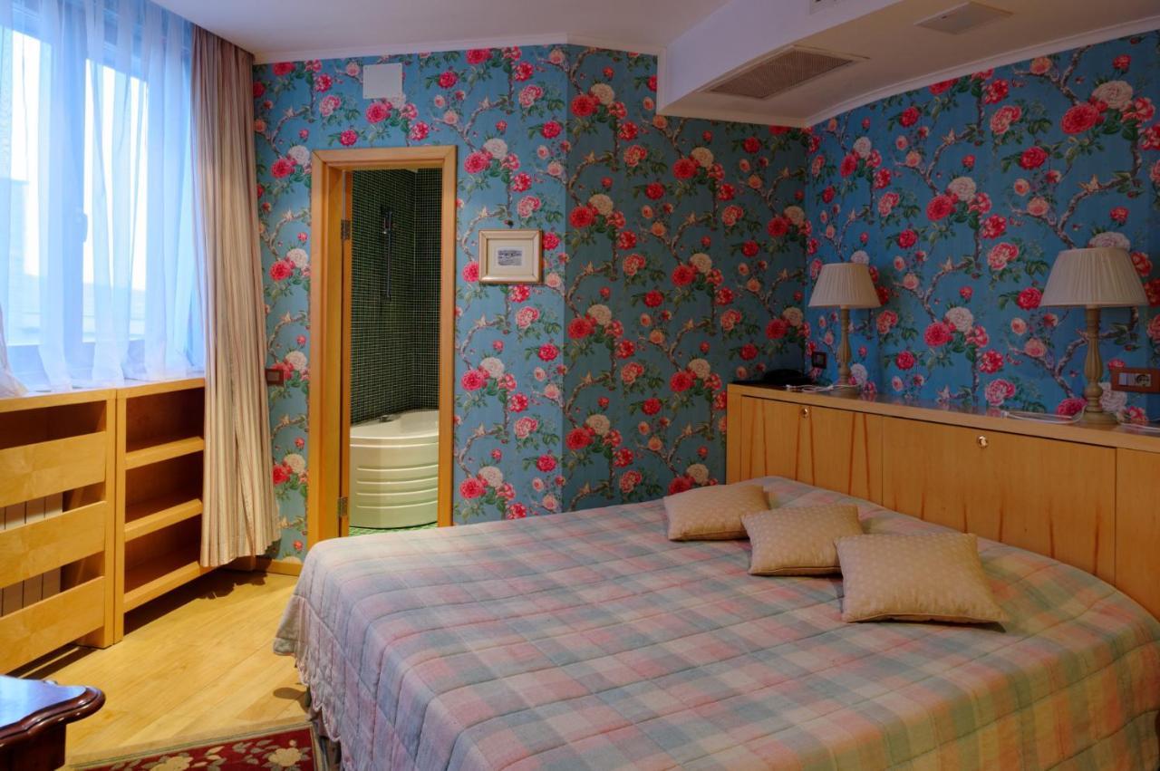 Hotel Soli Invicto Elenovo  Экстерьер фото