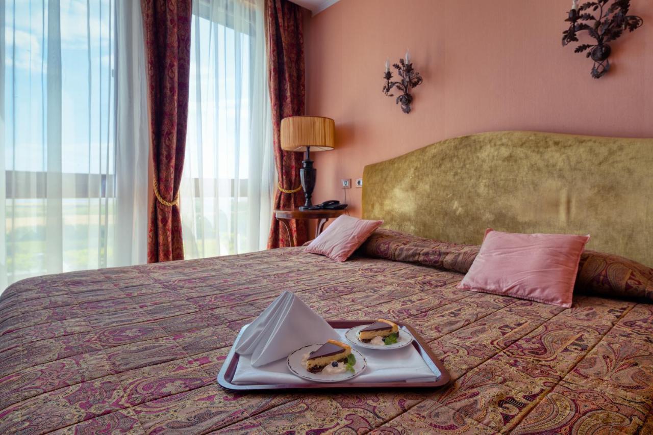 Hotel Soli Invicto Elenovo  Экстерьер фото